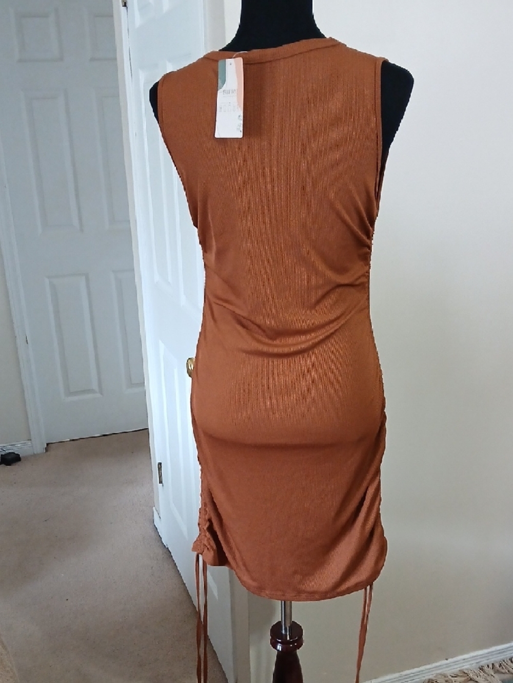 ❤️3@$25 NWT Sleeveless Rust Mini Dress with Side Ruching - Picture 3 of 10